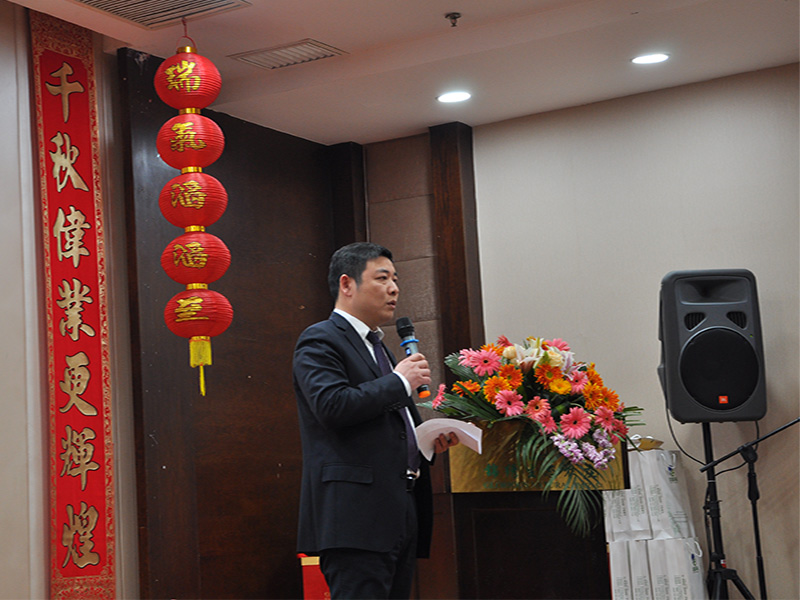 5ac1dc0aed39f.jpg 伍.jpg